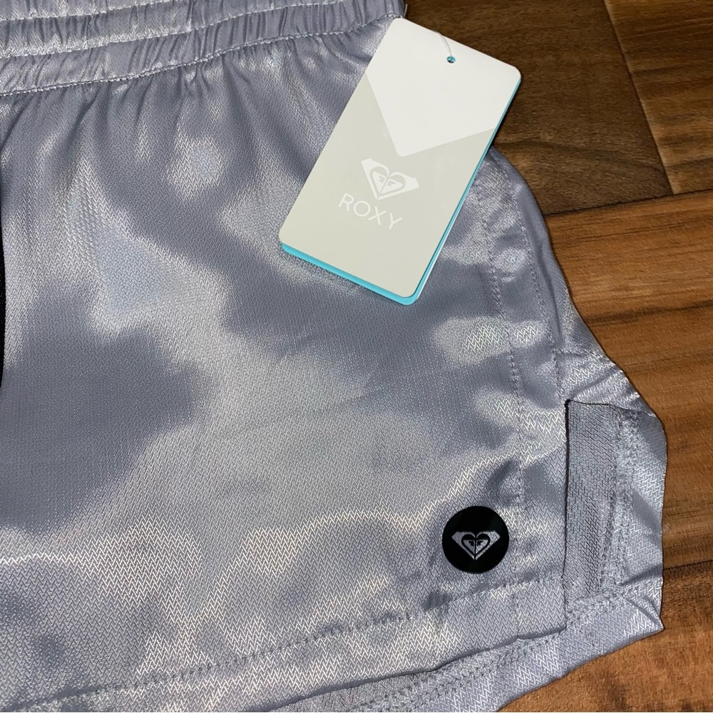 Roxy Workout Silver Shorts - Picture 7 of 7